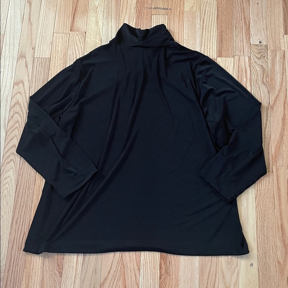 Elegant Black Women's Top - Picture 7 of 8